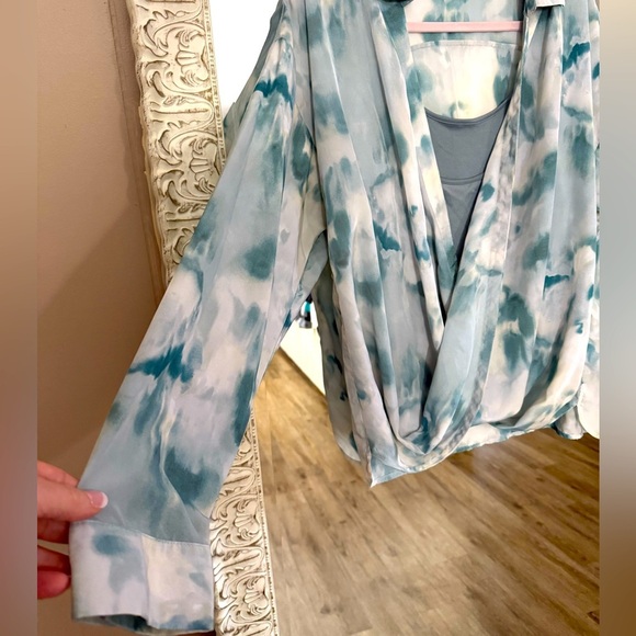 Simply Vera Wang • Wrap 2fer Long Sleeve Blouse - Picture 6 of 10